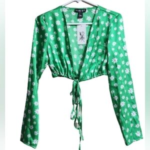 Streetwear society crop long sleeves floral top blouse color green size …